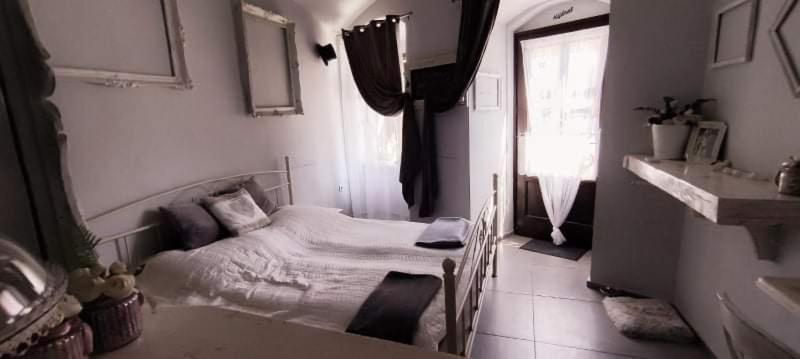 Godot Apartman Мисколк Екстериор снимка